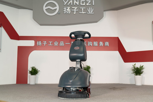 商場(chǎng)用手推式洗地機(jī)優(yōu)勢(shì)有哪些？